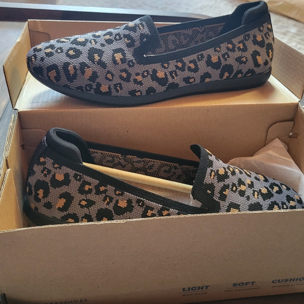 Clarks Carly Dream Cloud Steppers Size 6.5 NIB